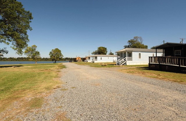 Red Leaf Cottages