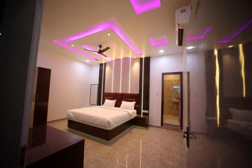 Red Velvet Hotel & Resort