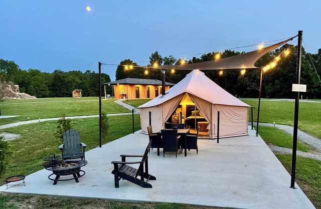 Redbud- Glamping @ The River Bluff Cabins