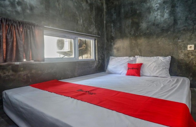 RedDoorz near Jumbo Mall Sragen