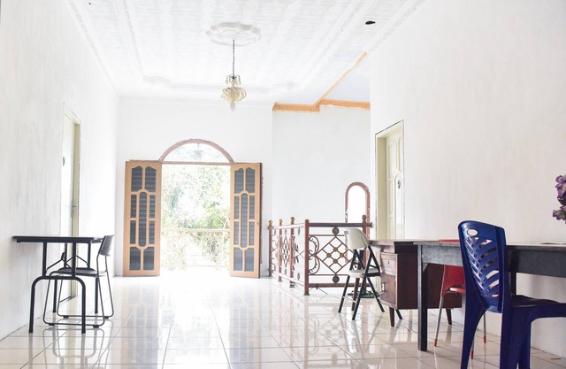 RedDoorz near Sultan Hasanuddin Airport 2