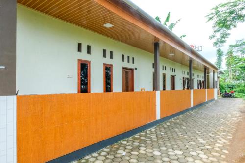 RedDoorz near Wisata Kalianget Wonosobo