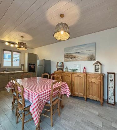 REDUCTIONS maison à 50m du port de pêche à partir de 70e nuit