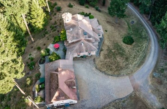 Redwood Glen Castle