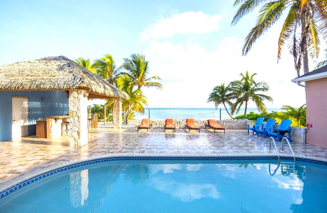Reef Romance, Rum Point Oceanfront Villa with Private Pool and Gorgeous Beach!