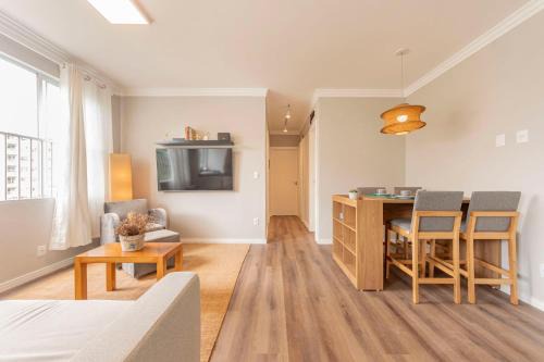 Reformado e decorado perto da UFSC CG7581