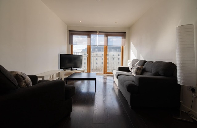 Refreshing Modern Apartment in Glasgow