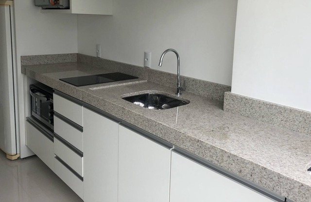 Refurbished Studio Apartment