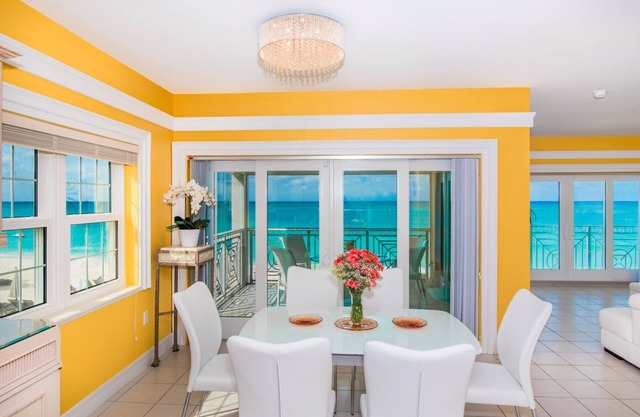 Regal Beach Club #624