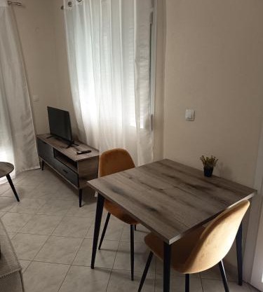 Regina Apartment B