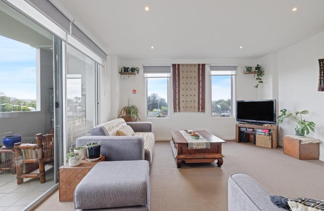 Rejuvenate San Remo - WiFi, Parking, Beach 200m, Family Friendly