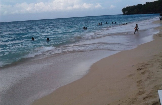 Relax and Enjoy Tower Isle/AC/Cable/Free WIFI/HotWater/5 mins drive to the Beach