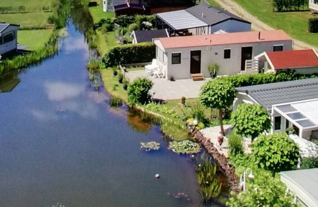 Relax at your own pond - Giethoorn within driving distance