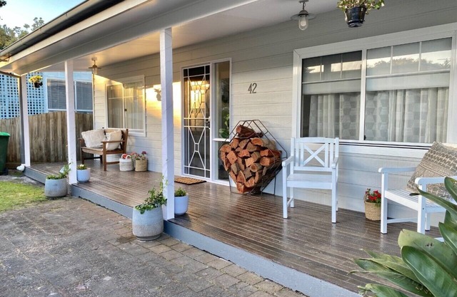 Relax in a recently renovated Hamptons-style home away from home. Pet friendly.