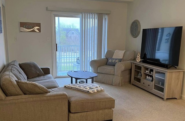 Relax in Lewes Condo near the beaches!