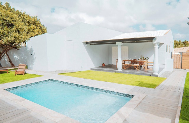 Relax in this peaceful and private 3-bedroom villa with a pool, located just minutes from the airpor