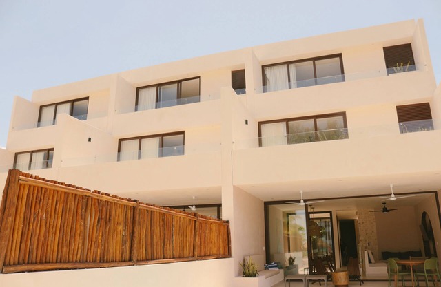 Relax in this quiet and elegant place by the sea.