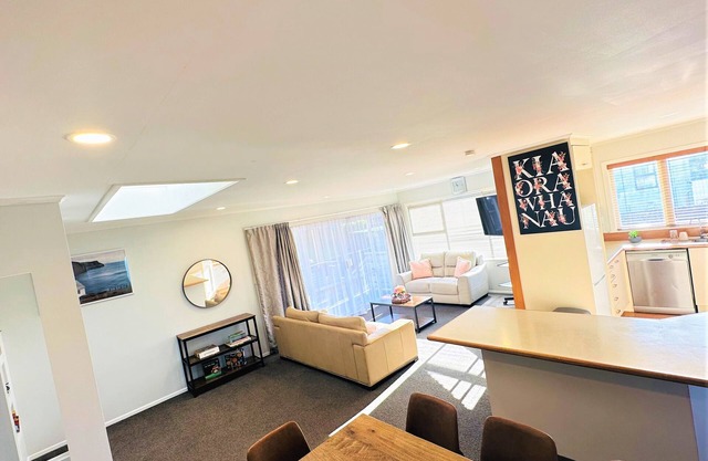 Relax Near Auckland City & Enjoy
