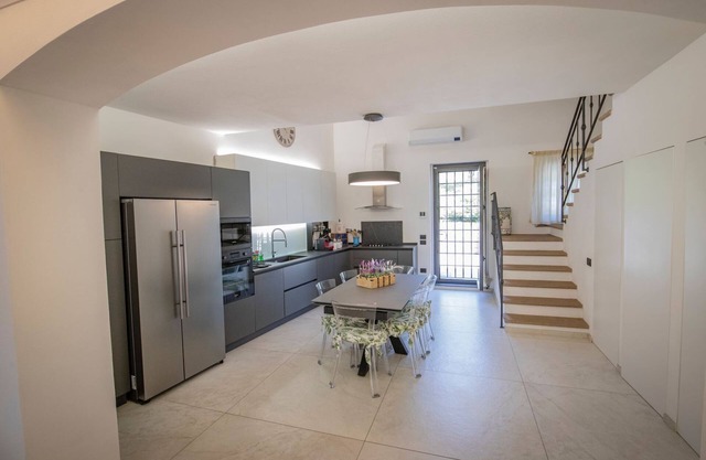 Relax with the whole family in this peaceful accommodation nestled in the countryside