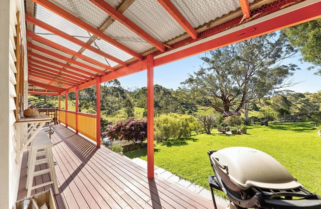 Relax with your Best Friend in the heart of Tilba
