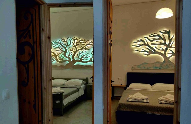 Relaxed spacious apartment with garden view and free WiFi