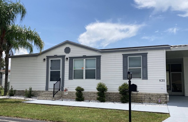 relaxing community near Disney parks