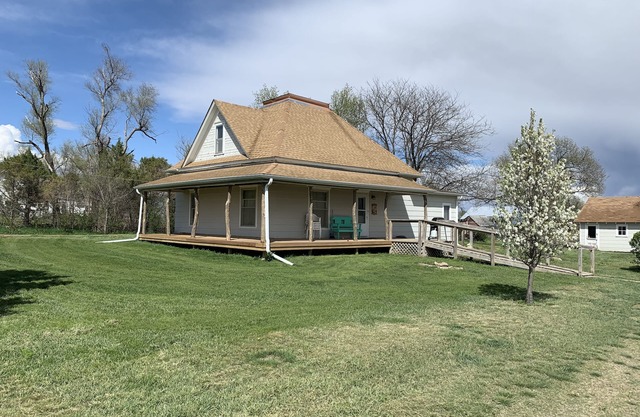 Relaxing Country Home: wide open spaces