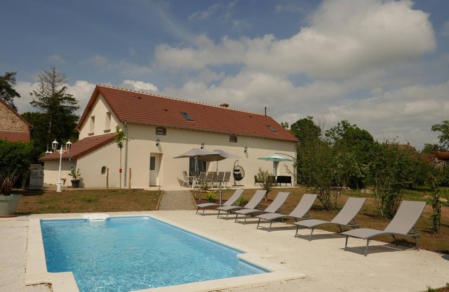 Relaxing Getaway with Private Pool, Forest Walks, and Game Activities