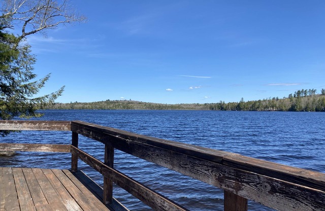 Relaxing lake front home