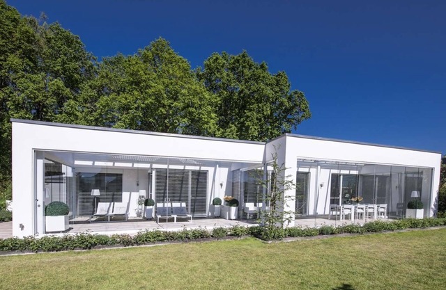 Relaxing LIVING IN A QUALITY SETTING LOCATED DIRECTLY ON THE FOREST