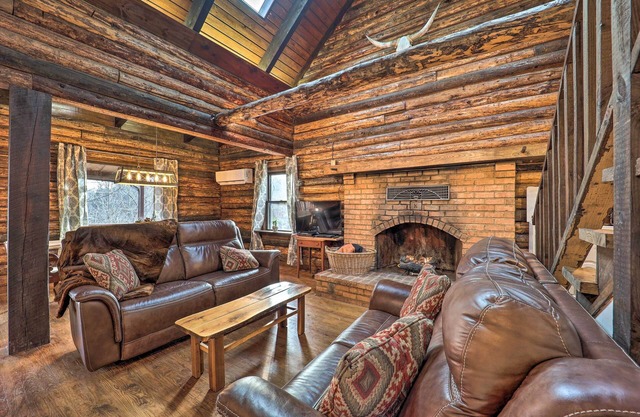 Relaxing Retreat w/Private Dock on Claytor Lake!