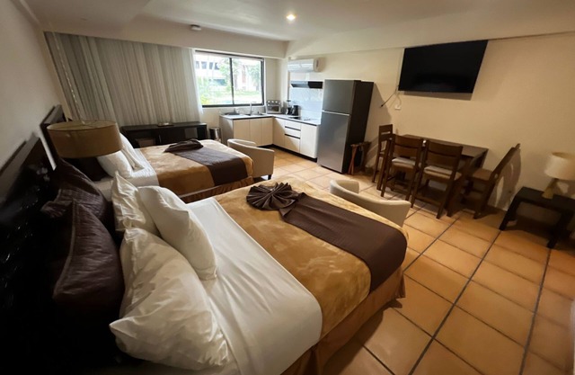Relaxing SUITE Coronado Chame. Close to everything! and fully equipped kitchen.
