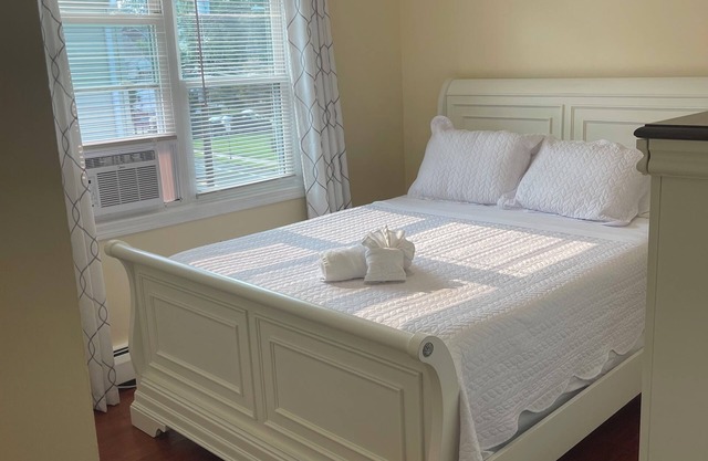 Remodeled cozy 3 bedrooms unit