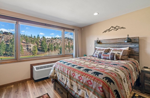 Remodeled Tamarron Lodge unit - Amazing views and 10 miles to Purgatory!
