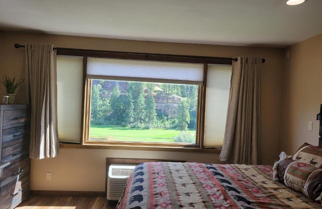 Remodeled Tamarron Lodge unit - Amazing views and 10 miles to Purgatory!
