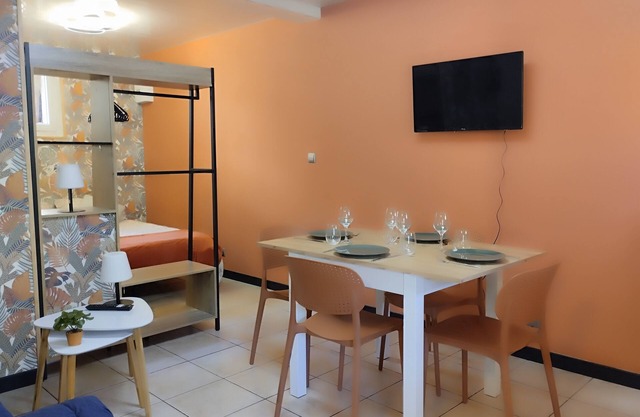 Renovated 1 to 4 person studio in the heart of nature