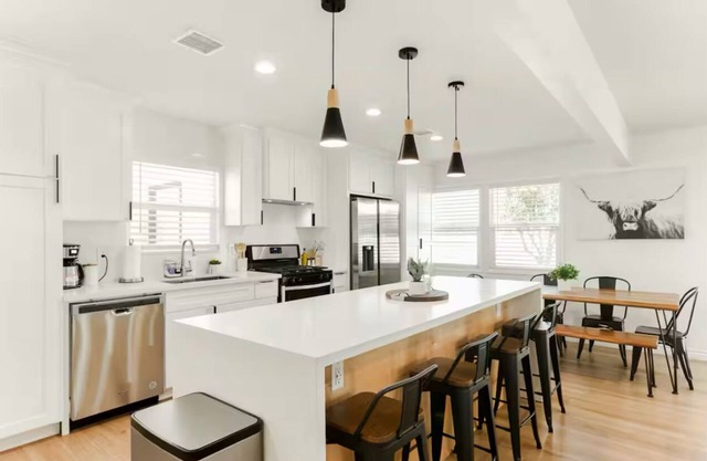 Renovated 3 Bedroom Gem with Game-room and Hot Tub