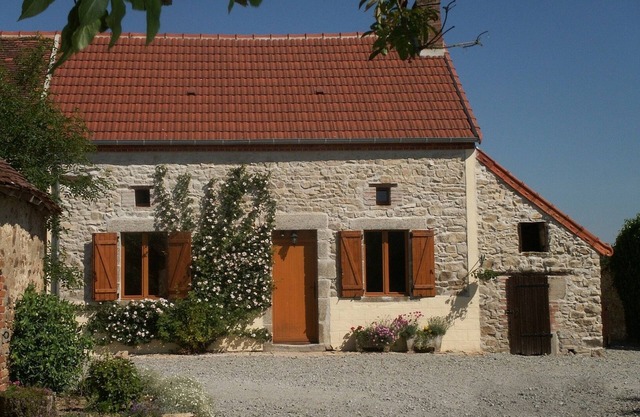 Renovated farmhouse in rural hamlet. Quiet surroundings with private rear garden
