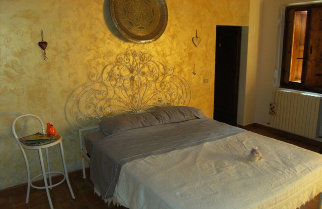 RENOVATED FARMHOUSE NEAR ANCONA