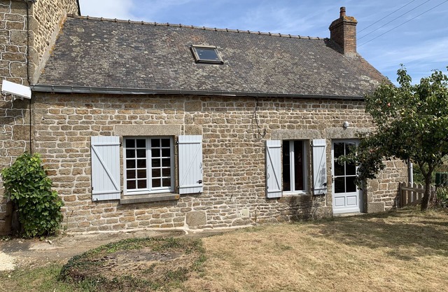 Renovated French Country Bungalow for Two - A Home for Your Next Holiday