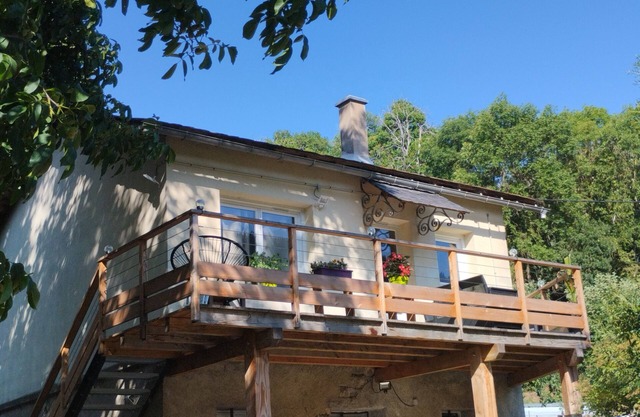 Renovated "La dépendance" a stone's throw from Meyrueis ideal setting for up to 7 people
