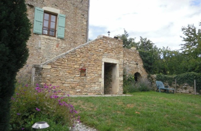 Renovated old house on wine estate