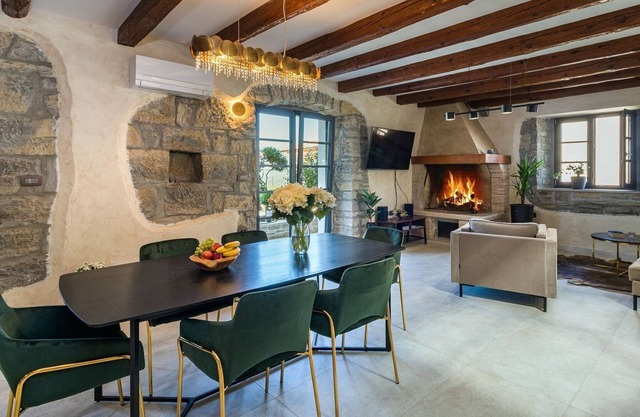 Renovated stone villa with private heated pool in central Istria