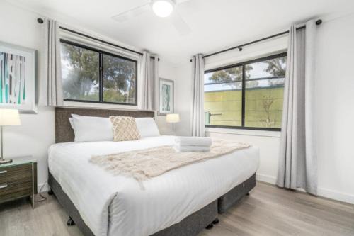 Renovated Townhouse Close to the CBD and Schools - Hosted by Canstay
