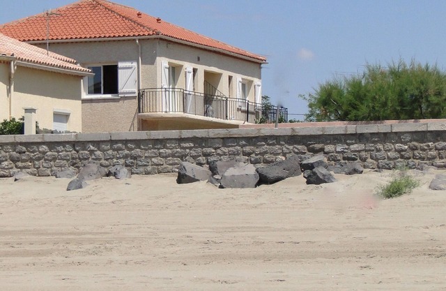 Rent Apartment with sea view. Quality services. Warm welcome