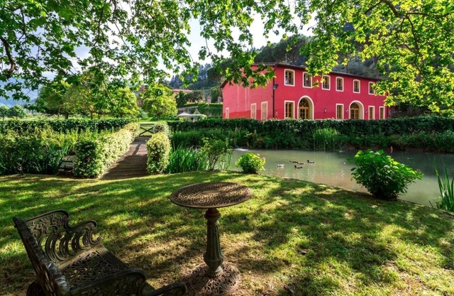 Rent luxury villas in Vorno