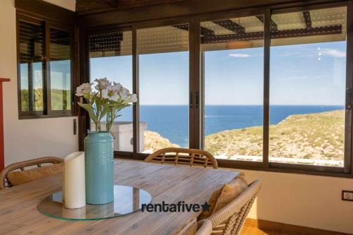 rentafive - Nuevo - AA - Reformado - Piscina