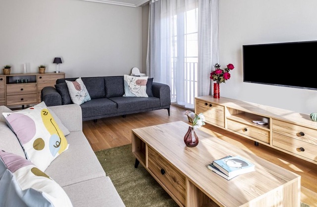 Residence Flat with Balcony in Umraniye