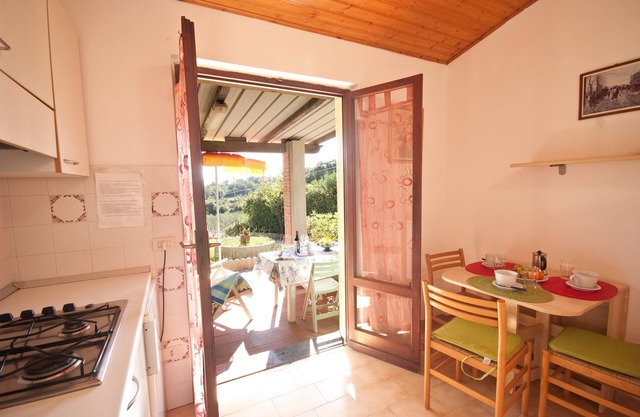 Residence La Valdana - 2 room apartment with swimming pool, tennis and parking 1km from the beach