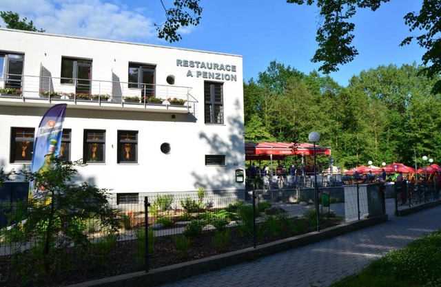 Restaurace a penzion Zděná Bouda